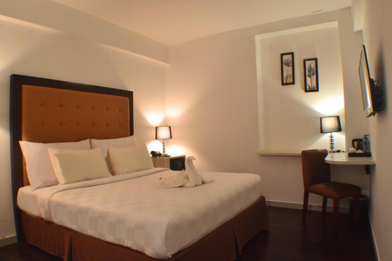 Maven Fatmawati Hotel Jakarta Extérieur photo